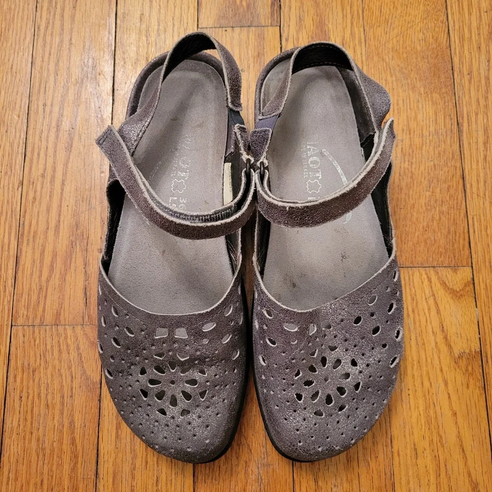 NAOT 36 Leather Mary Jane Sandals Metallic‎ Silver Gray Shimmer ARATAKI 5